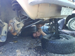 Mr. T. Mago de motores y llaves tubulares