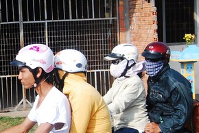 Dando tumbos por el Sureste Asi&aacute;tico - Jerem&iacute;as Poebe en el Tri&aacute;ngulo de Oro - Sombreros y Cascos Vietnam