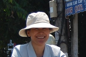 Dando tumbos por el Sureste Asi&aacute;tico - Jerem&iacute;as Poebe en el Tri&aacute;ngulo de Oro - Sombreros y Cascos Vietnam