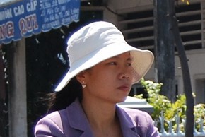 Dando tumbos por el Sureste Asi&aacute;tico - Jerem&iacute;as Poebe en el Tri&aacute;ngulo de Oro - Sombreros y Cascos Vietnam