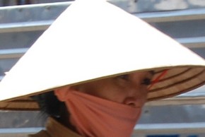 Dando tumbos por el Sureste Asi&aacute;tico - Jerem&iacute;as Poebe en el Tri&aacute;ngulo de Oro - Sombreros y Cascos Vietnam
