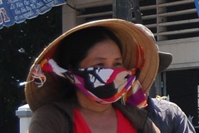 Dando tumbos por el Sureste Asi&aacute;tico - Jerem&iacute;as Poebe en el Tri&aacute;ngulo de Oro - Sombreros y Cascos Vietnam