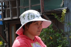 Dando tumbos por el Sureste Asi&aacute;tico - Jerem&iacute;as Poebe en el Tri&aacute;ngulo de Oro - Sombreros y Cascos Vietnam
